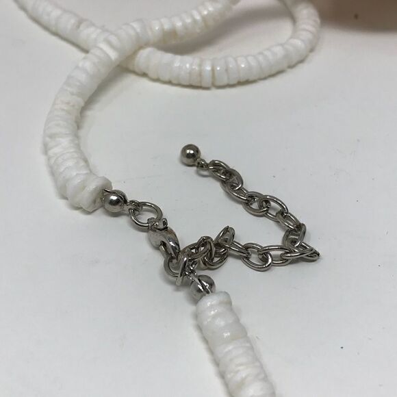 NWOT Lot of 8 Puka shell necklace - Picture 6 of 6